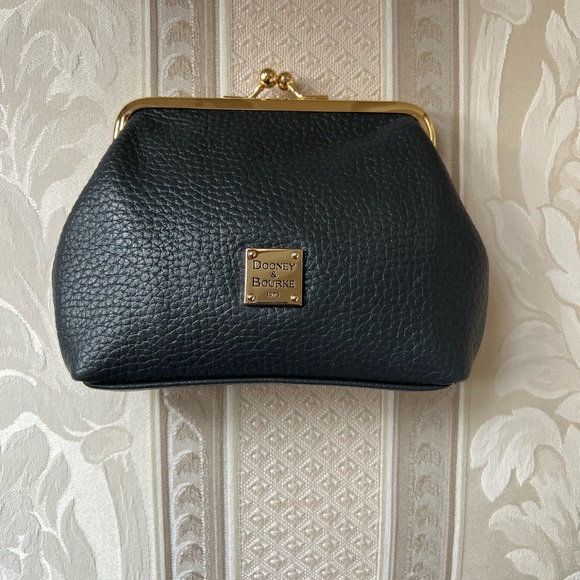 NEW Dooney and Bourke Leather Logo Lock Shoulder Bag+ Large Frame Purse. - Picture 4 of 9